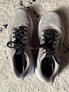 Brooks Ghost Running Shoes women's size 8